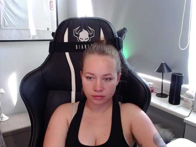 hollyBB live cam on BongaCams