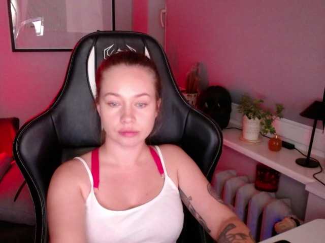 hollyBB live cam on BongaCams