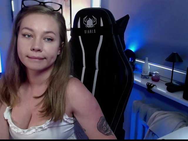 hollyBB