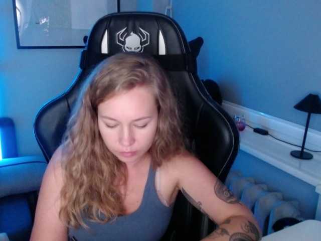 hollyBB