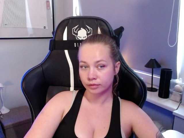 hollyBB live cam on BongaCams