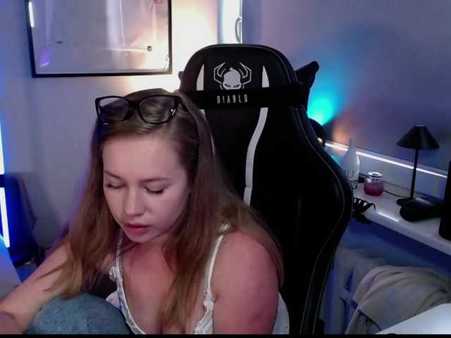 hollyBB live cam on BongaCams