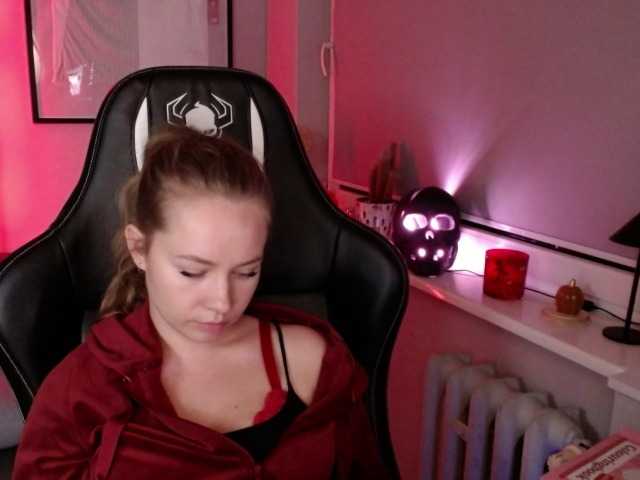 hollyBB live cam on BongaCams