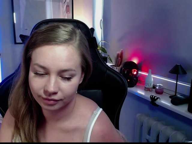 hollyBB live cam on BongaCams