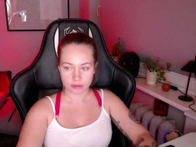 hollyBB live cam on BongaCams