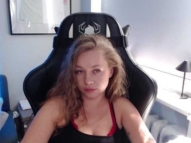 hollyBB live cam on BongaCams