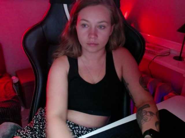 hollyBB live cam on BongaCams