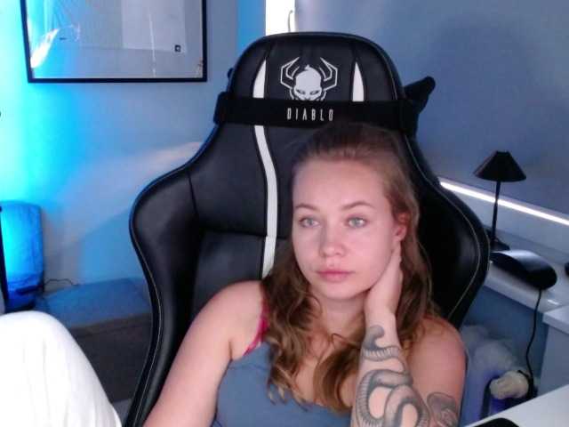 hollyBB