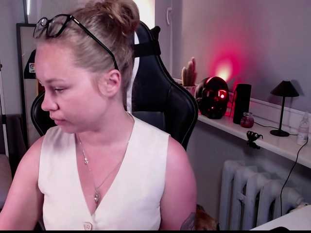 hollyBB