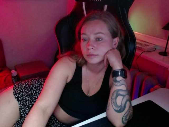 hollyBB live cam on BongaCams