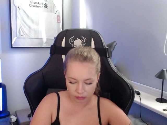 hollyBB
