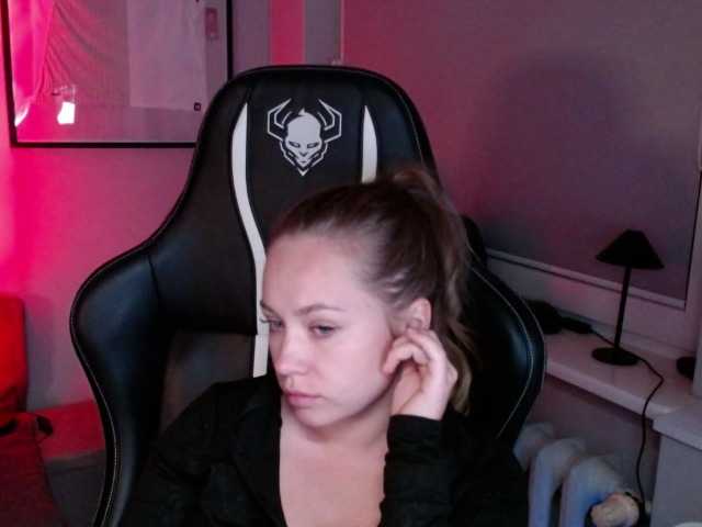 hollyBB live cam on BongaCams