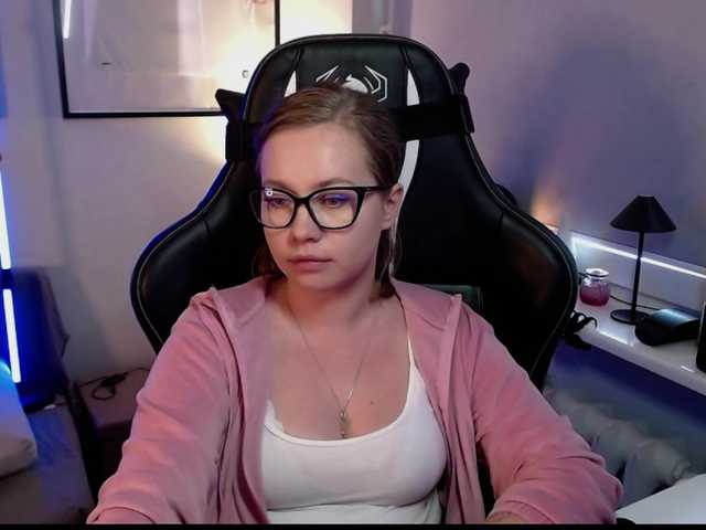 hollyBB live cam on BongaCams