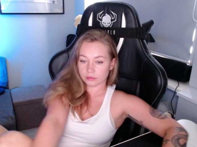 hollyBB live cam on BongaCams