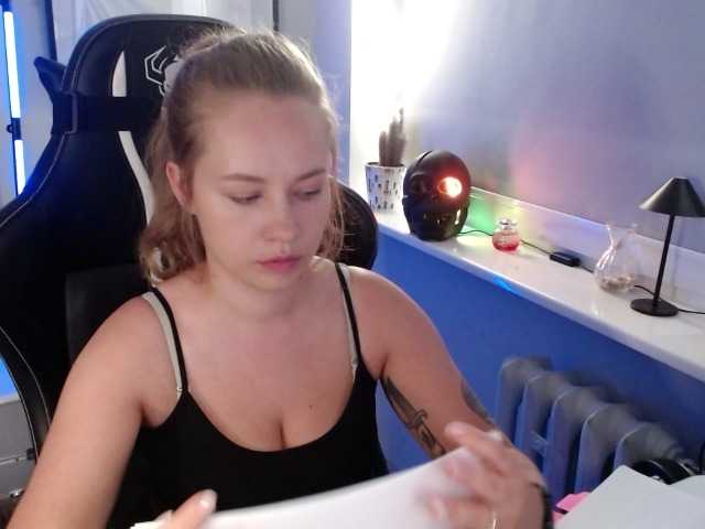 hollyBB live cam on BongaCams