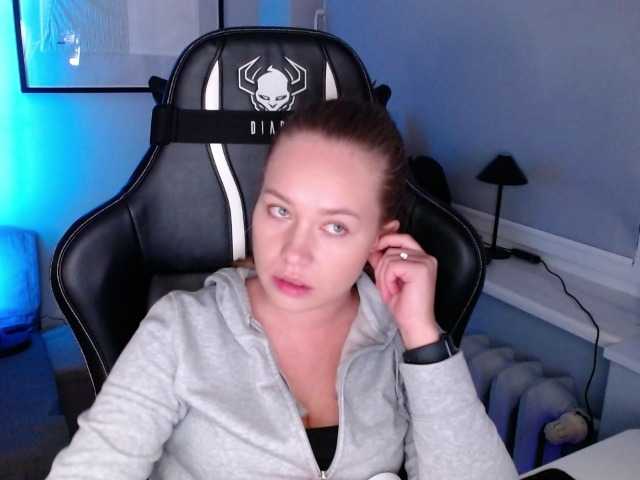 hollyBB live cam on BongaCams