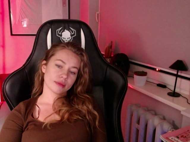 hollyBB live cam on BongaCams