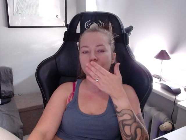 hollyBB