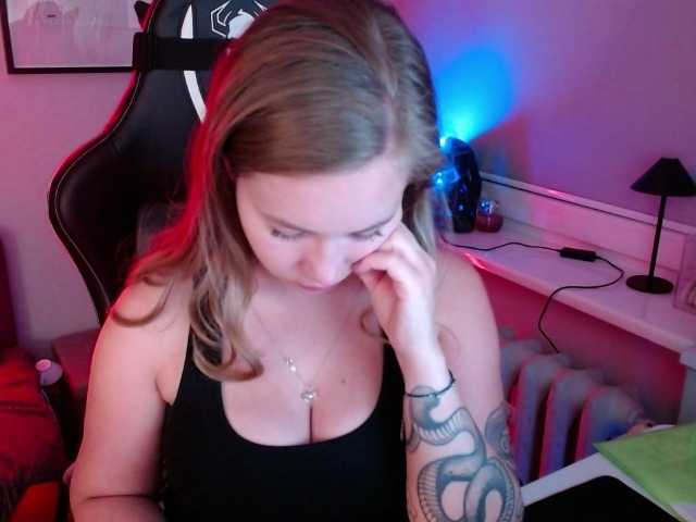 hollyBB