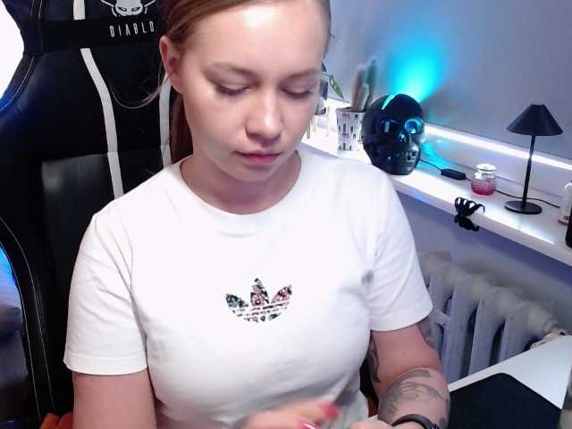 hollyBB live cam on BongaCams