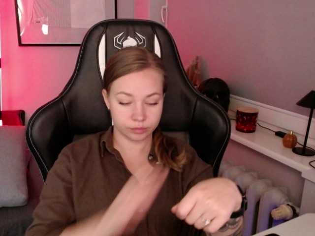 hollyBB live cam on BongaCams