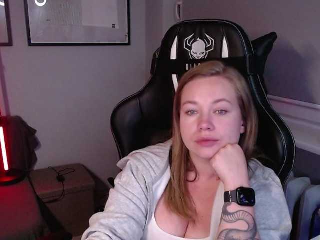 hollyBB
