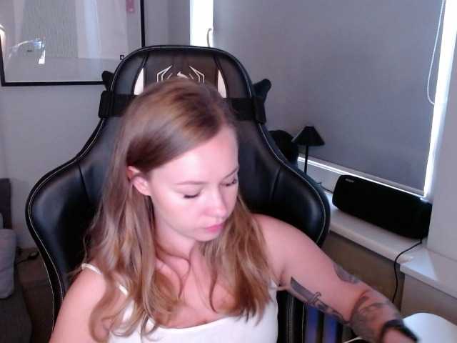 hollyBB live cam on BongaCams