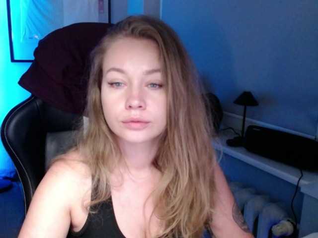 hollyBB live cam on BongaCams