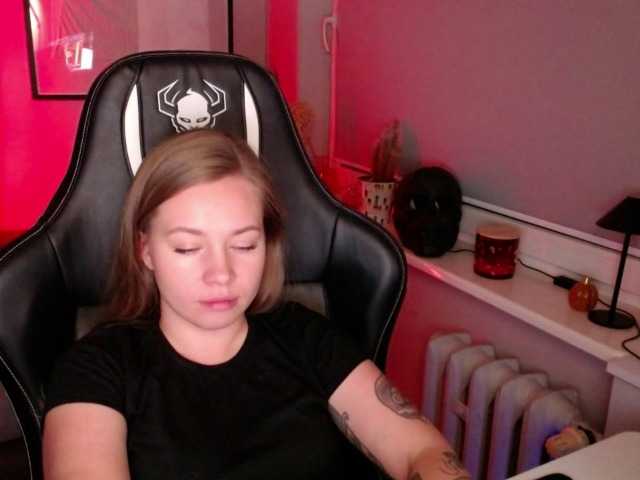 hollyBB live cam