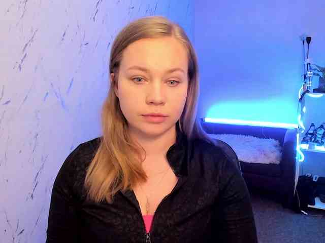 hollyBB webcam