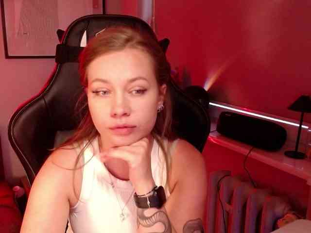hollyBB webcam