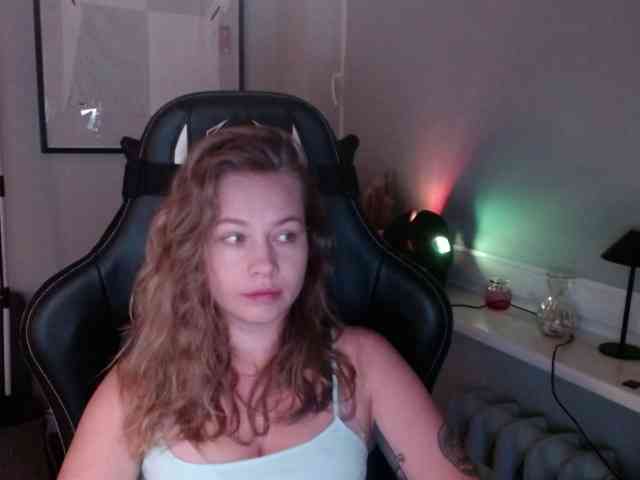 hollyBB Live Webcam on BongaCams