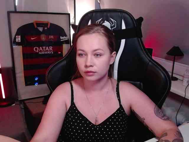 hollyBB webcam