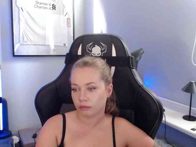 hollyBB