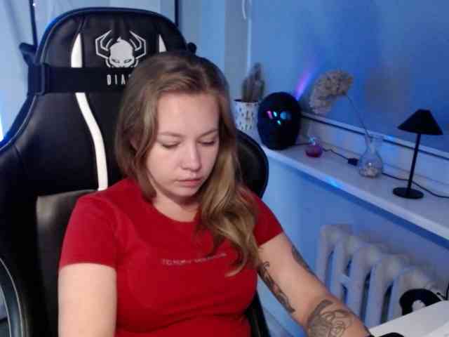hollyBB webcam