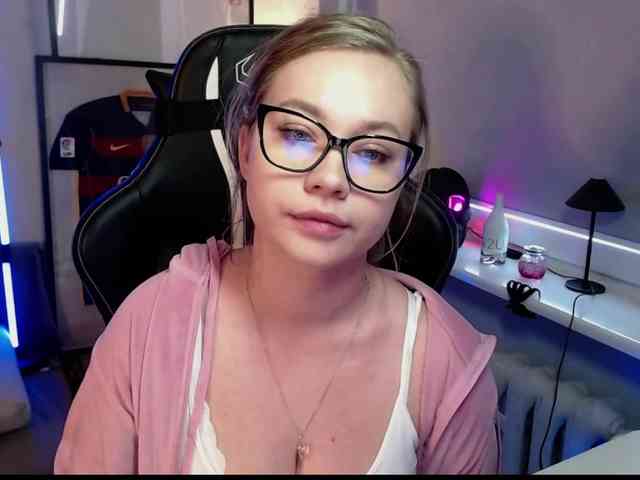 hollyBB webcam
