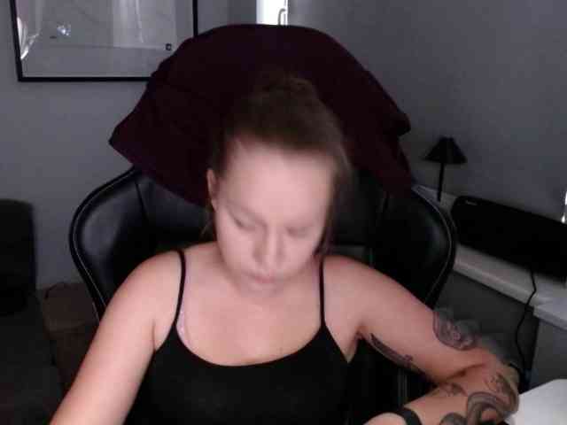hollyBB