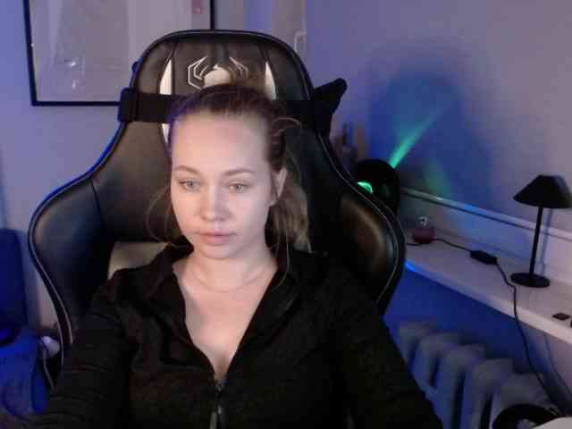 hollyBB