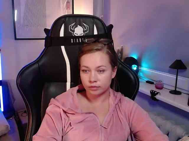 hollyBB webcam