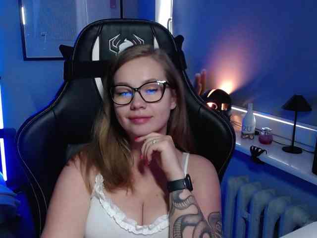 hollyBB webcam