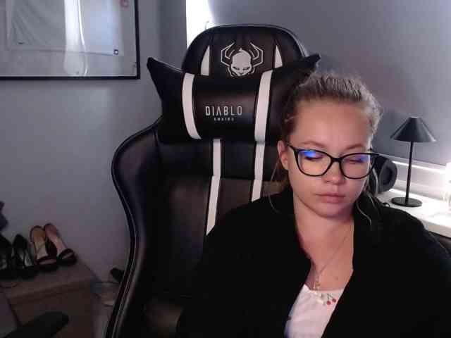 hollyBB webcam