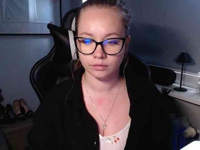 hollyBB webcam
