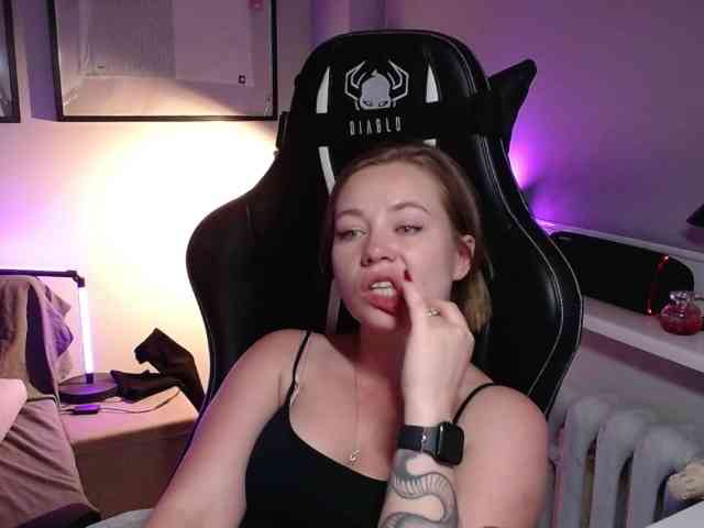 hollyBB
