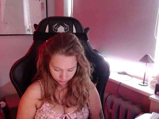 hollyBB hollyBB