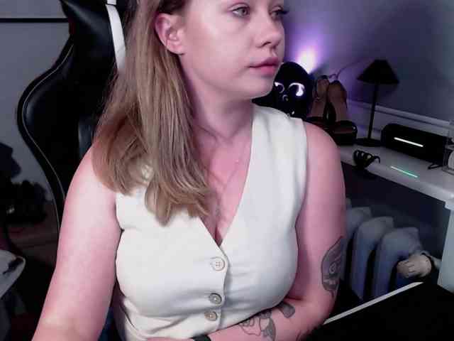 hollyBB