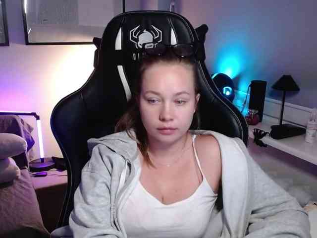 hollyBB