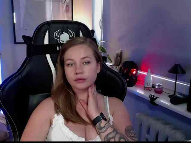 hollyBB