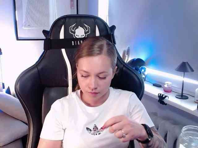 hollyBB hollyBB