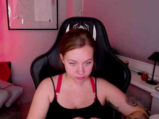 hollyBB webcam