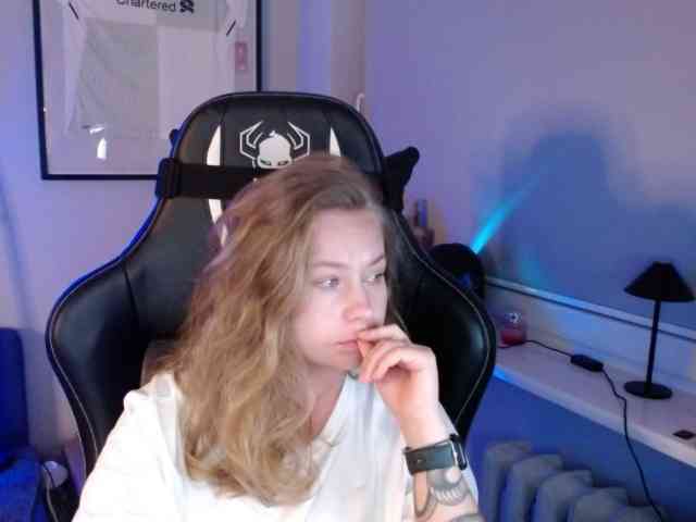 hollyBB